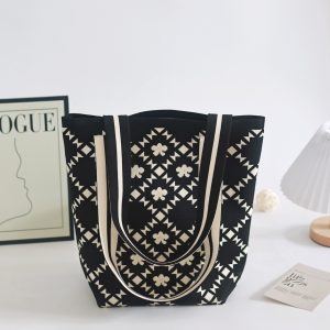 Women's Niche-Design Knitted Shoulder Bag