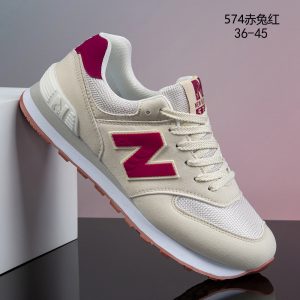 Thick soled comfortable and versatile sports and leisure shoes