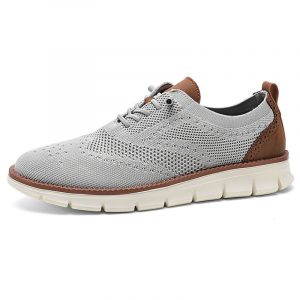 Lightweight lace up casual men's shoes with breathability