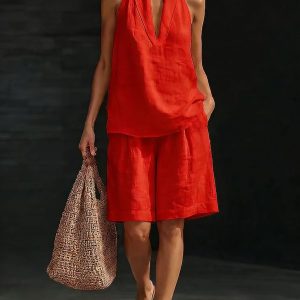 Halter-neck V-neck sleeveless casual shorts set