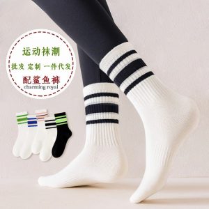Mid-calf pure cotton deodorant summer style long sports running yoga socks for junior high school students to match with shark pants