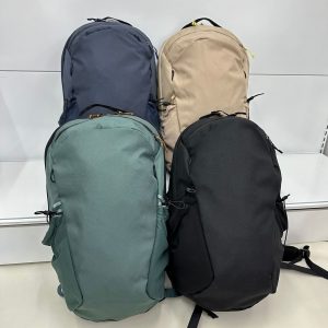 Outdoor hiking and mountaineering sports backpack, portable commuting and cycling bag, trendy backpack