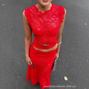 Short skirt and cropped T-shirt two-piece set (INS style)