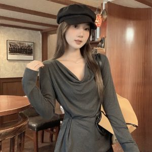 One neck loose solid color long sleeved T-shirt