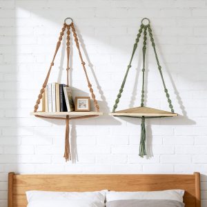 Corner decorative tapestry rack