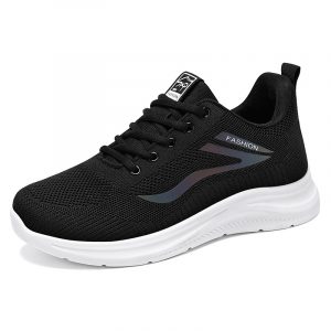 New breathable and comfortable sneakers