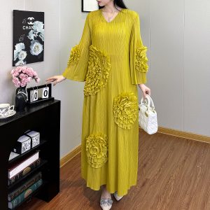 Customizable Casual Miyake Pleated Dresses for Women Elegant Applique