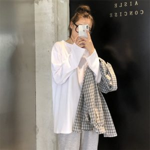 Korean style loose-fitting and fashionable round neck T-shirt
