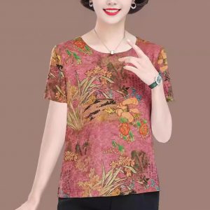Stylish and loose-fitting plus-size tops