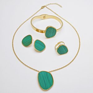 Women's Fashion Stainless Steel Jewelry Set-18K Gold Plated Black Pendant