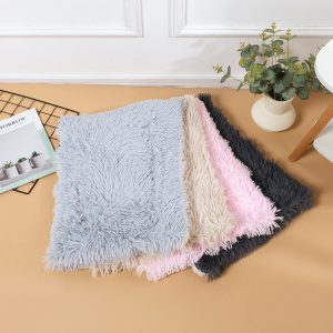Double-Layer Warmth: Plush Blanket-Style Puppy Pad