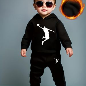 A fleece hoodie for a newborn baby boy in autumn and winter, paired with casual and fashionable long pants, is suitable for outd