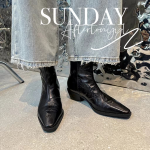Pointed Western Cowboy Boots, Barefoot, North American Felt with Wrinkles, V-shaped Wide Heel, Short Boot for Women, Back Zippered Short Boot