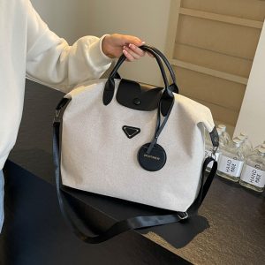 Large-Capacity, Lightweight Travel Bag