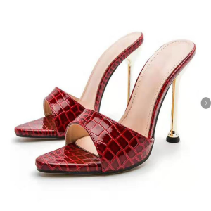 Snake-patterned slip-on pointed-toe high-heeled flip-flops