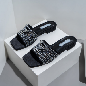 Beaded Triangle Pattern Slippers