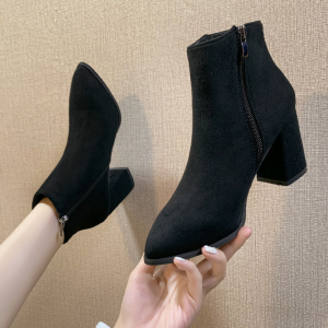 European and American single boot with pointed toe and side zipper closure