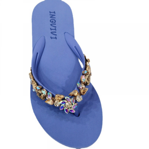 Beaded chain beach flip-flop with platform heel and slip-on design
